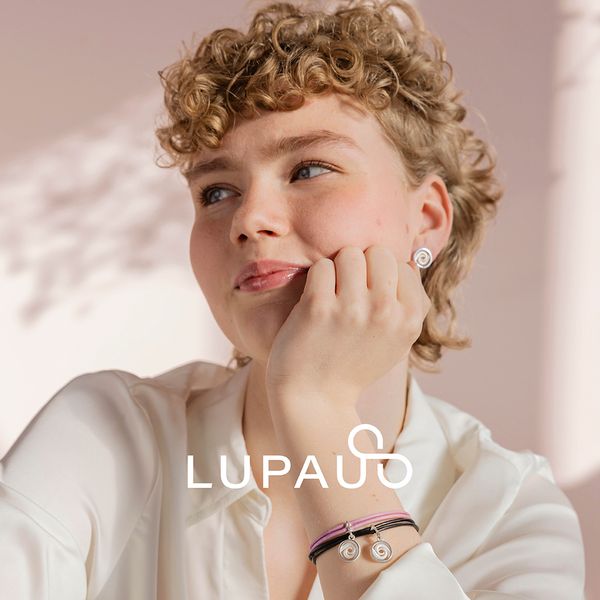 Kultakeskus, Lupaus rannekoru, musta