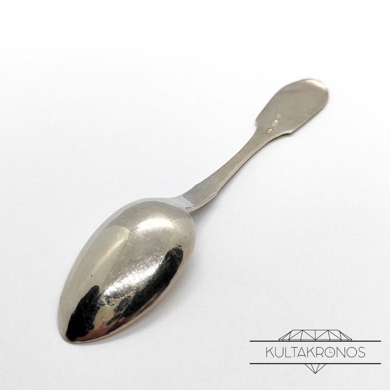 Pieni hopealusikka