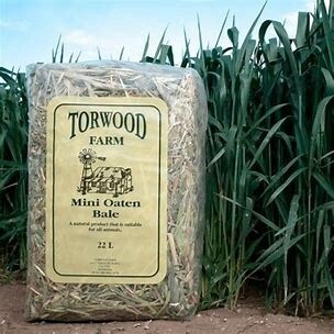 Farm Mini Oaten Bale 22L