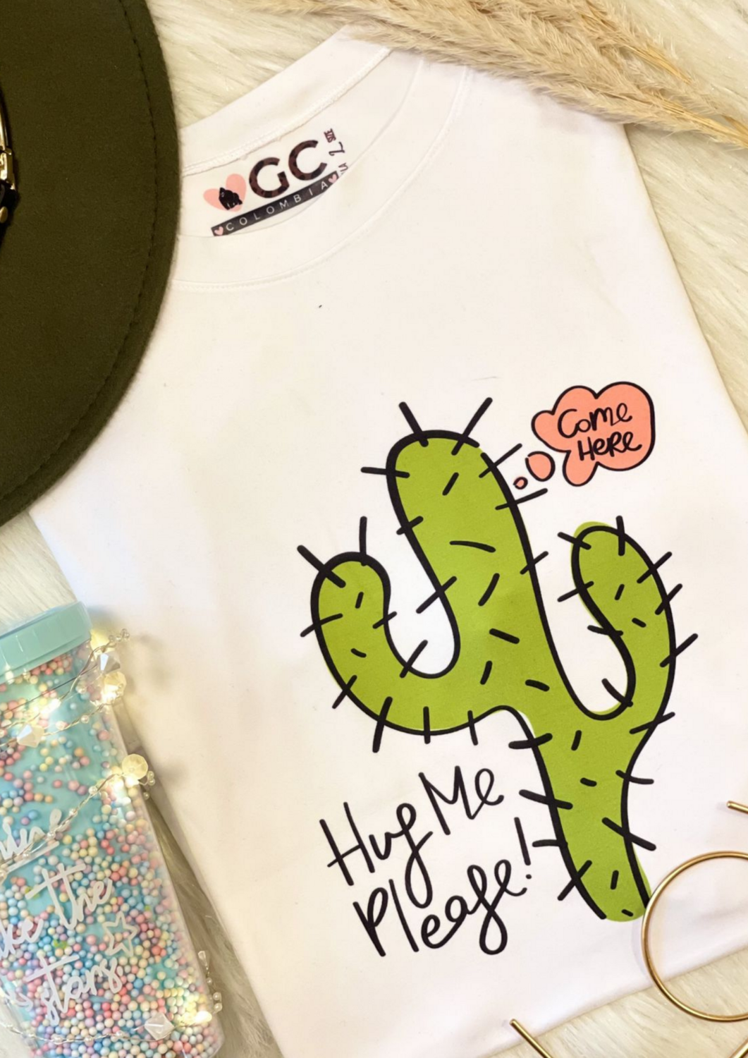 CACTUS HUG ME