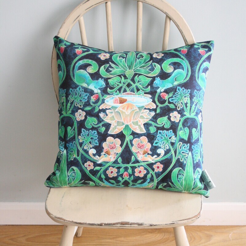 Cushion (with cushion pad) - That Aint a Strawberry Thief