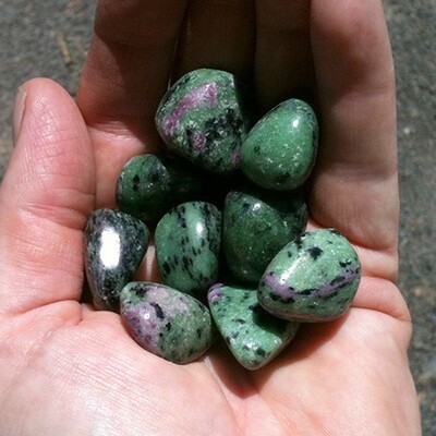 Ruby Zoisite (ea)