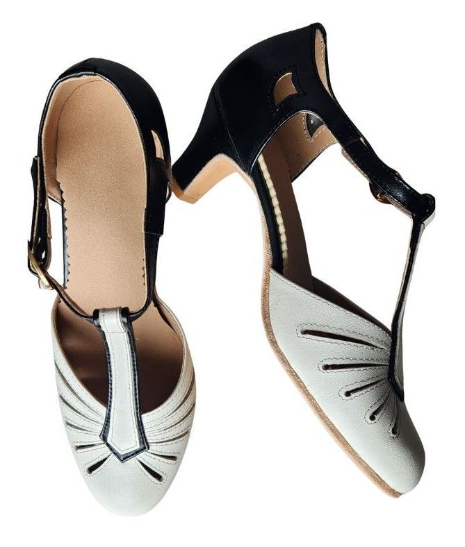 M-0523 - (Clearance) Black / White Leather, Leather Sole, 5cm heel.