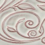 O11 White Clover Opalescent Pint