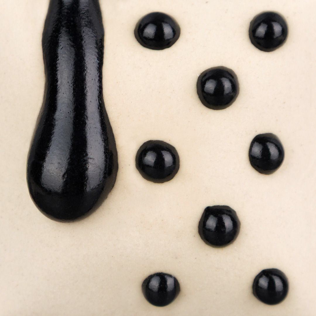 SW425 Black Melt Gloop Pint