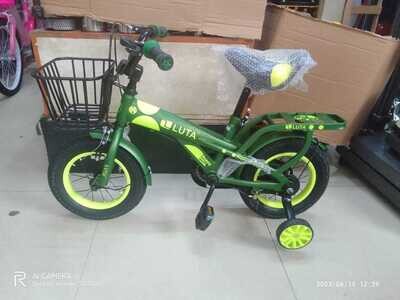Green Luta Boys bicycle size 12