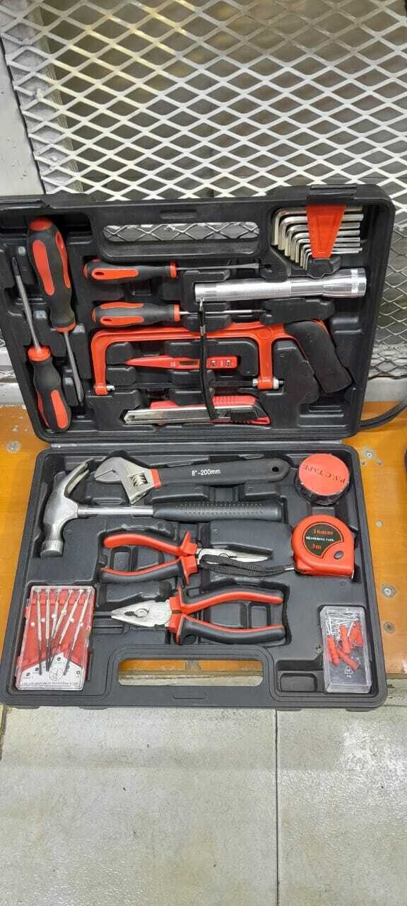 Toolkit 32 Pieces Electrician Kit
