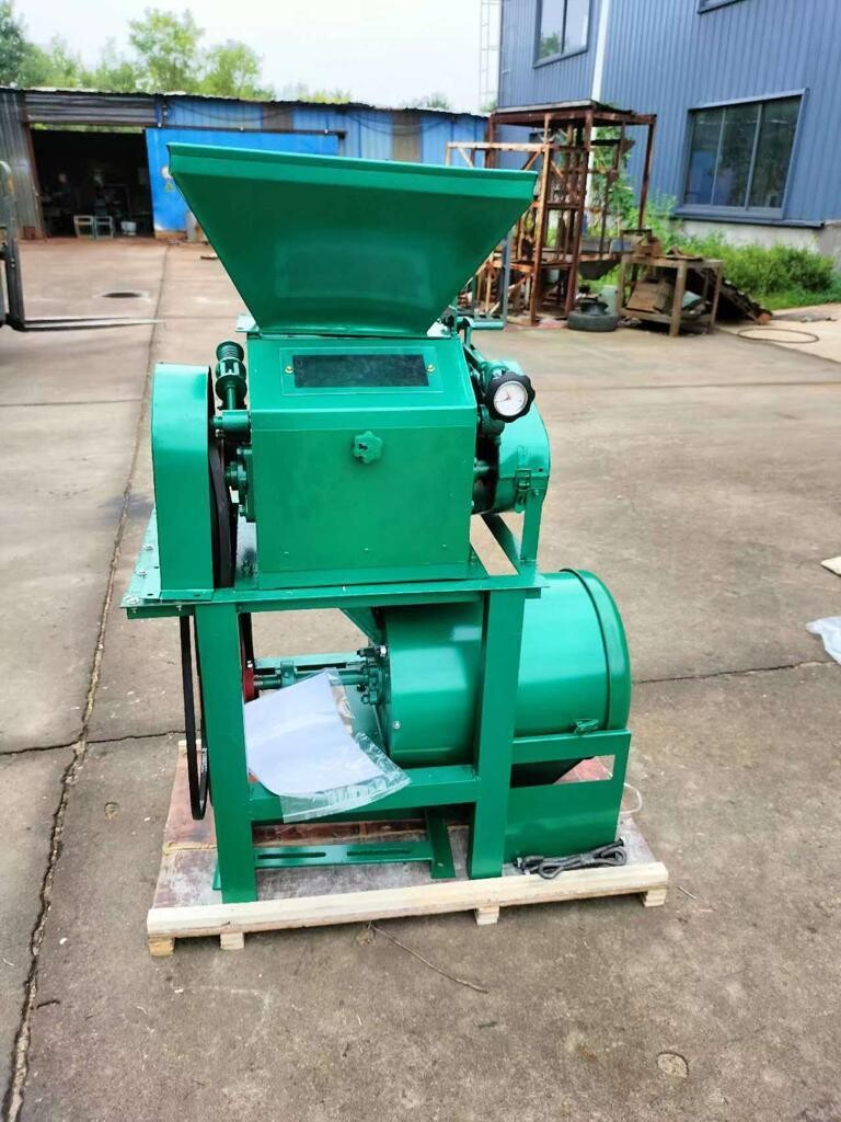 MILANO ITALIA 6FY-25 ROLLER MILL CAPACITY 200-300 KGS/HOUR   5HP MOTOR