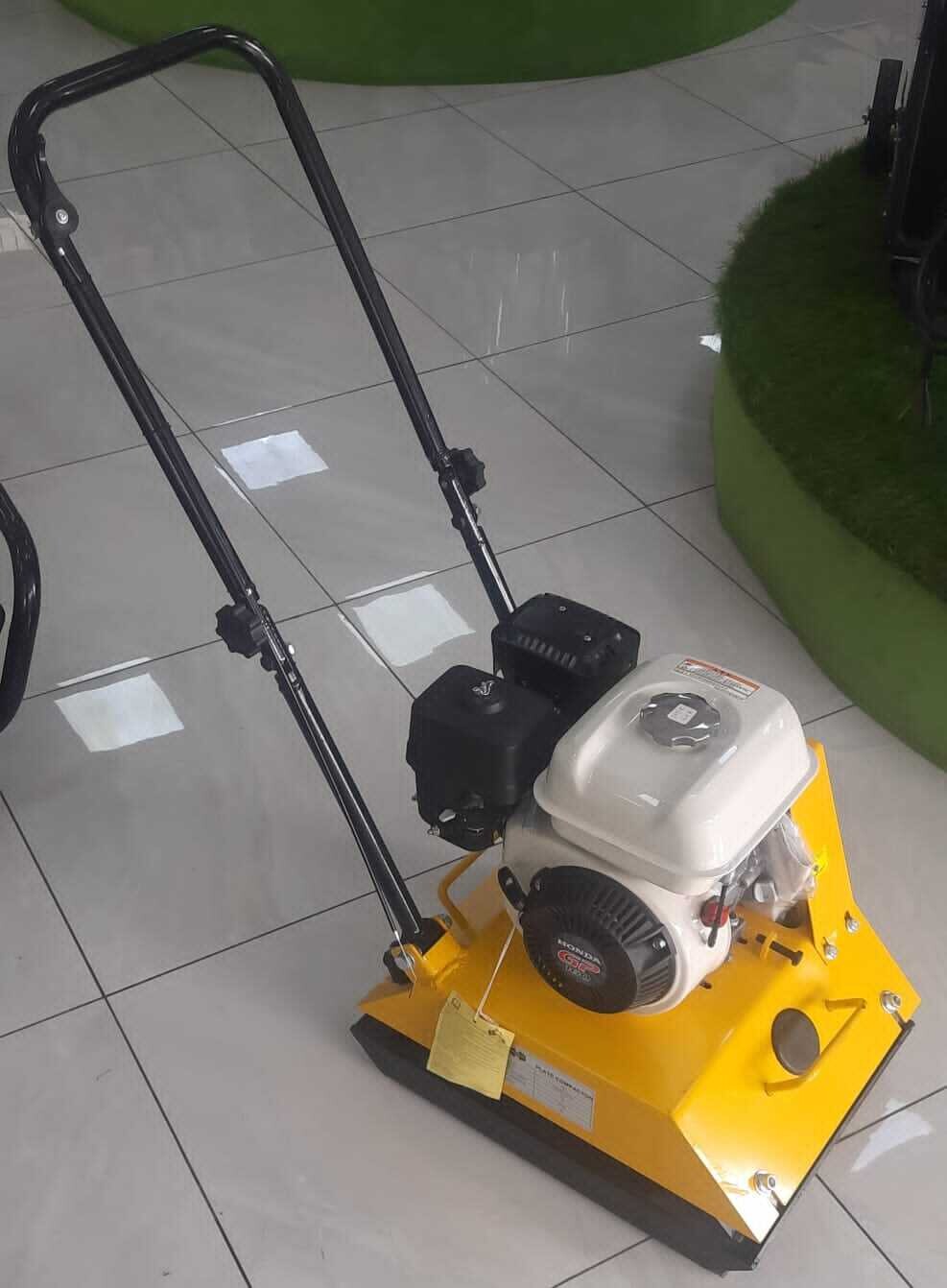 T80 Hisaki Japan plate Compactor 80kgs with Honda Engine