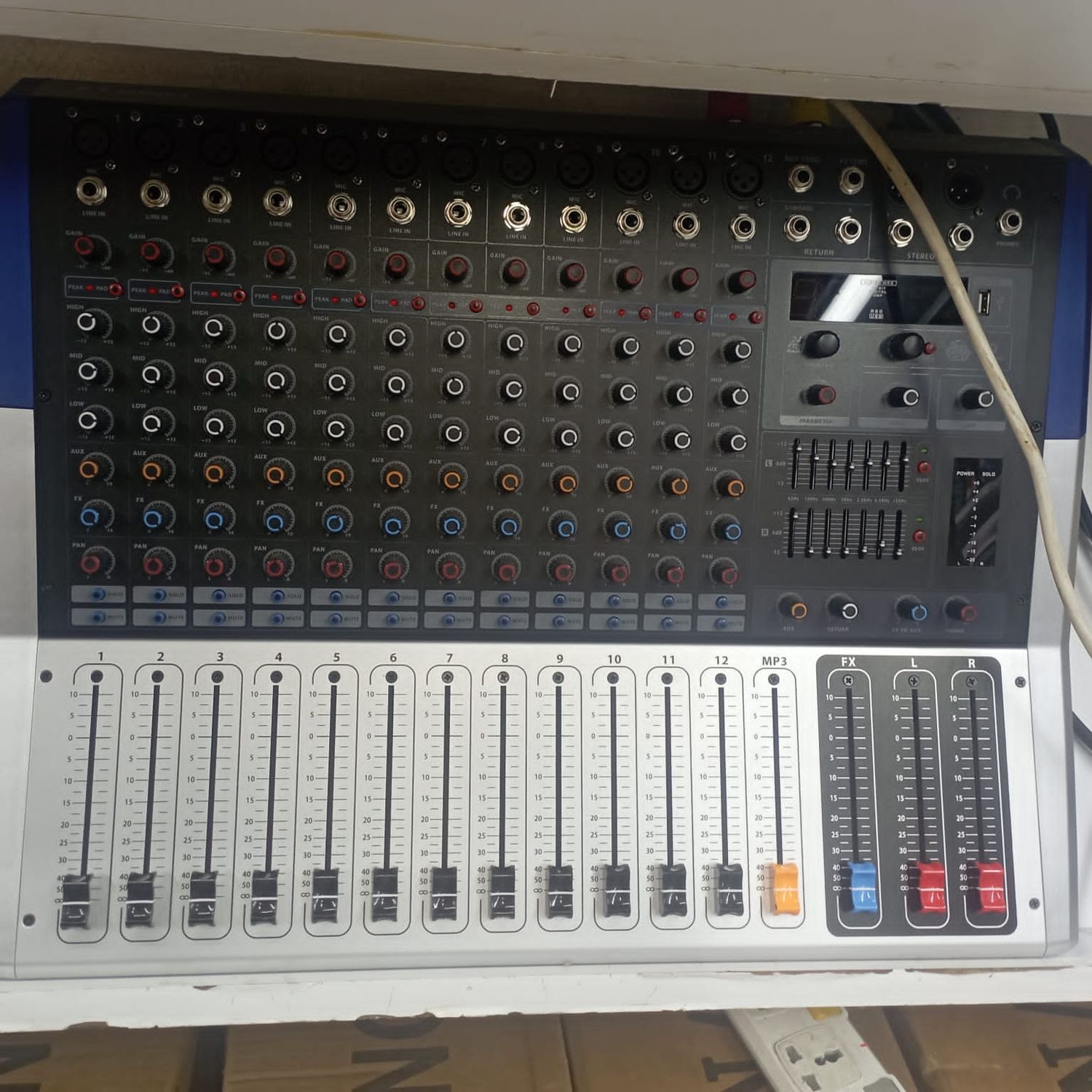 Pro Mixer 12 Channel 3000w