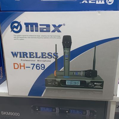 MAX DH-769 150 Meter Professional Dual Channel Uhf Wireless Microphone System
