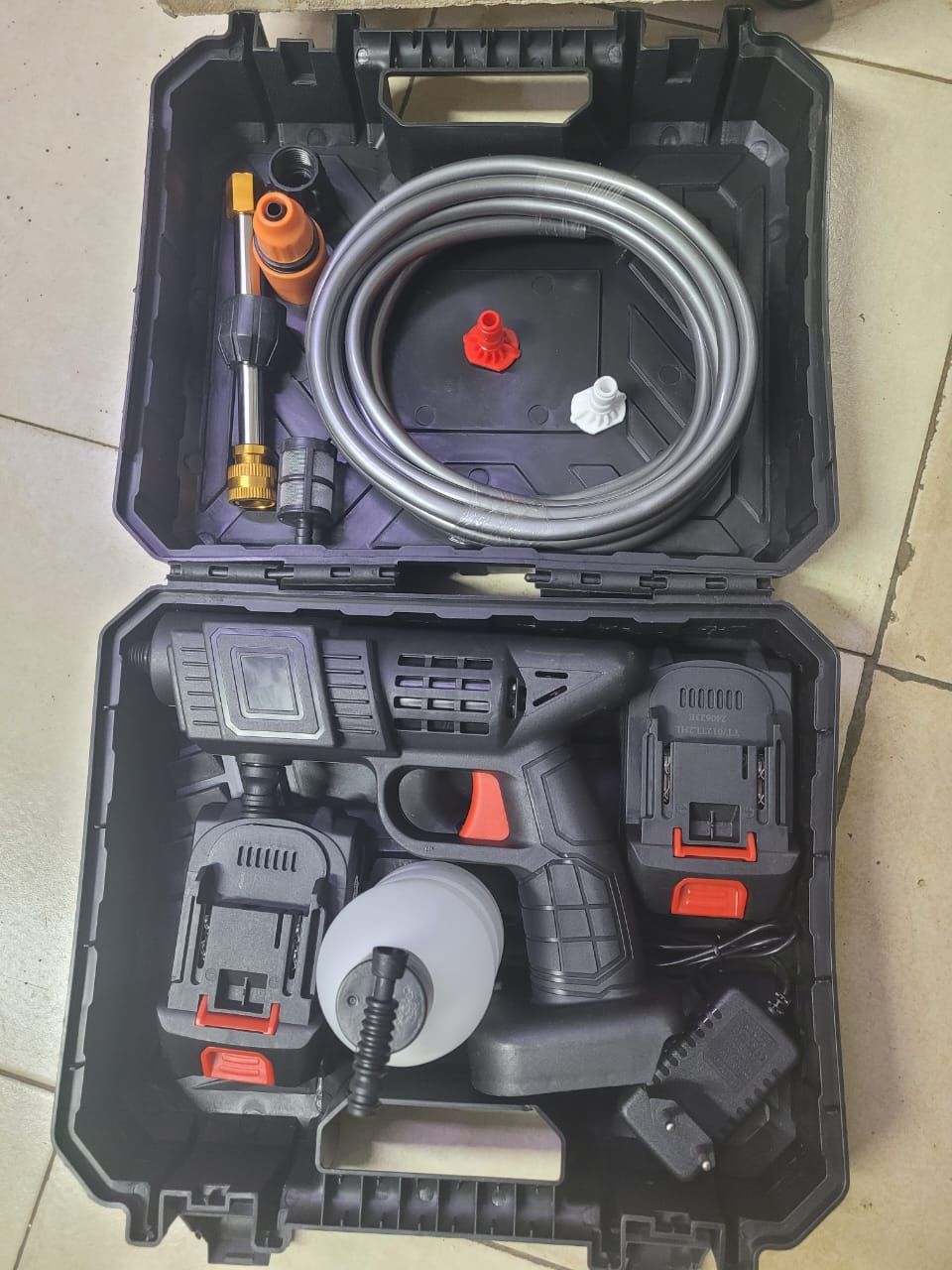 Cordless Carwash Machine 2 Batteries