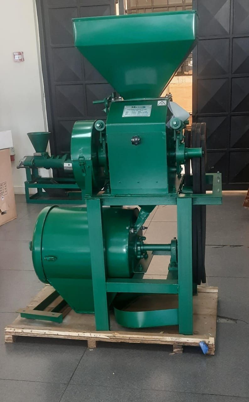 SMALL  ROLLER MILL 5HP MOTOR COMPLETE WITH MFC15 PRE CRUSHER