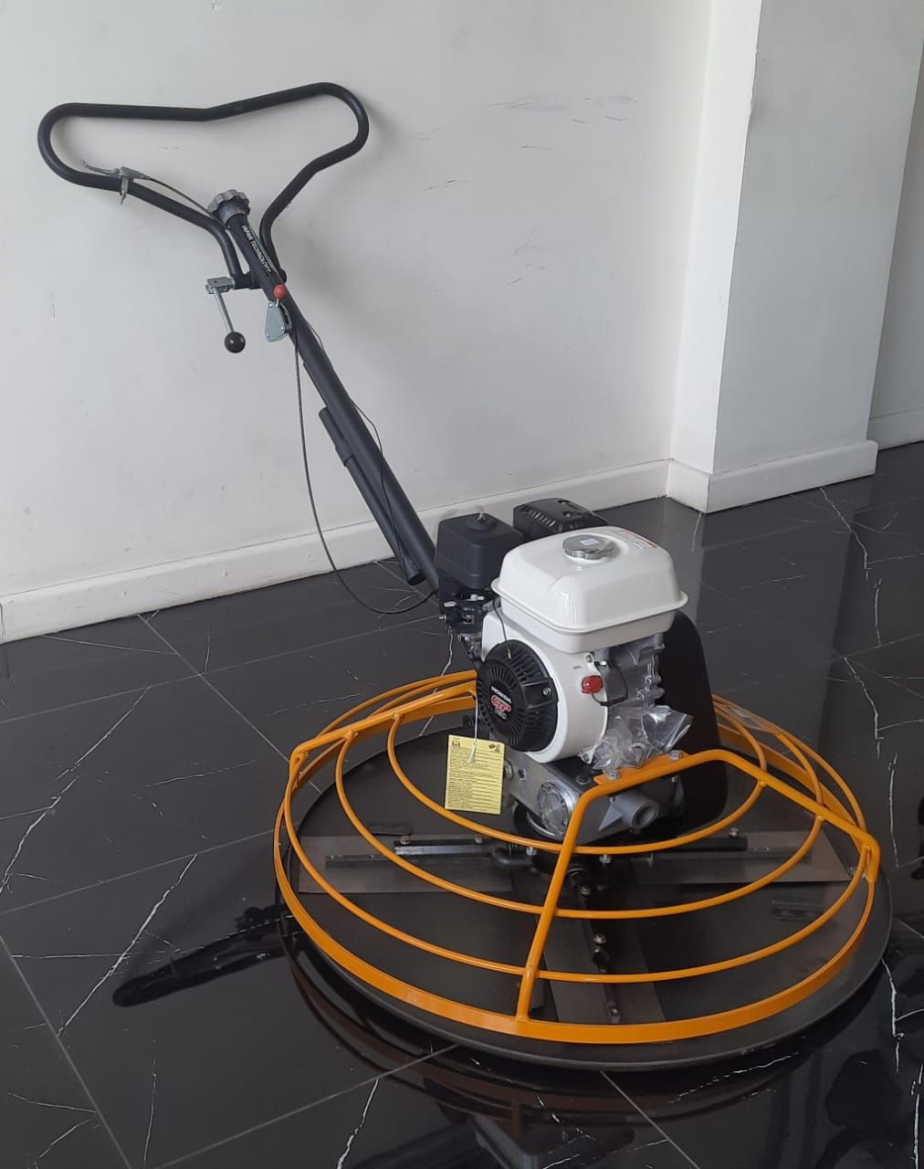 AICO JAPAN POWER TROWEL WITH HONDA GP160 ENGINE