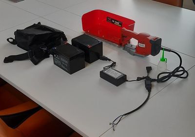 Hawking ELECTRIC TEA PICKER 24V 400WATTS  with 2 BATTERIES