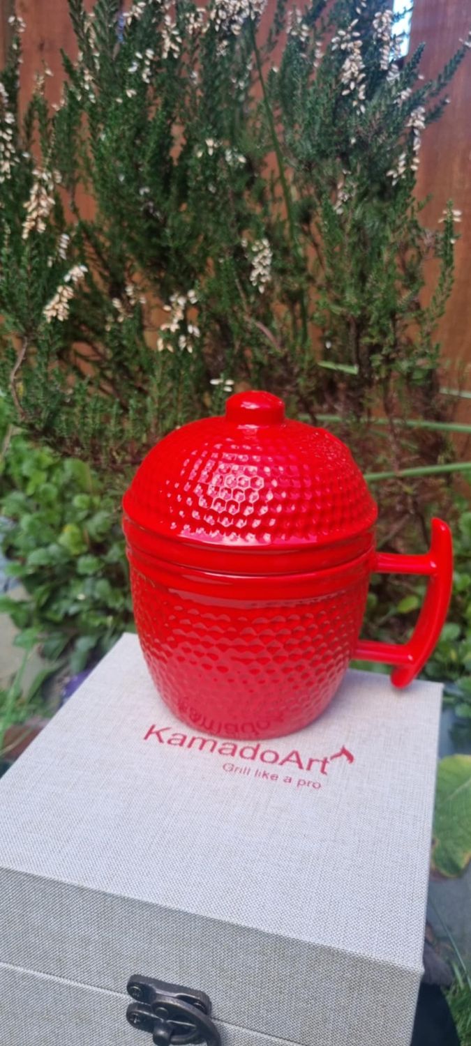 Red kamado mug in gift box