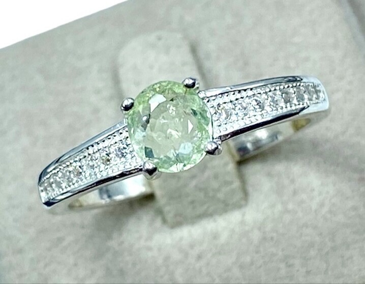 Bague argent massif sertie d&#39;une tourmaline cuivré (paraiba) 0.54Ct