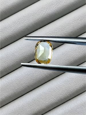 Saphir du Sri Lanka " Vivid yellow— 1.07 ct — certifié GFCO Gem Lab Suisse