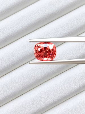 Spinelle naturel - 1.41 Cts - couleur orange reflet rouge de birmanie, certifié.
