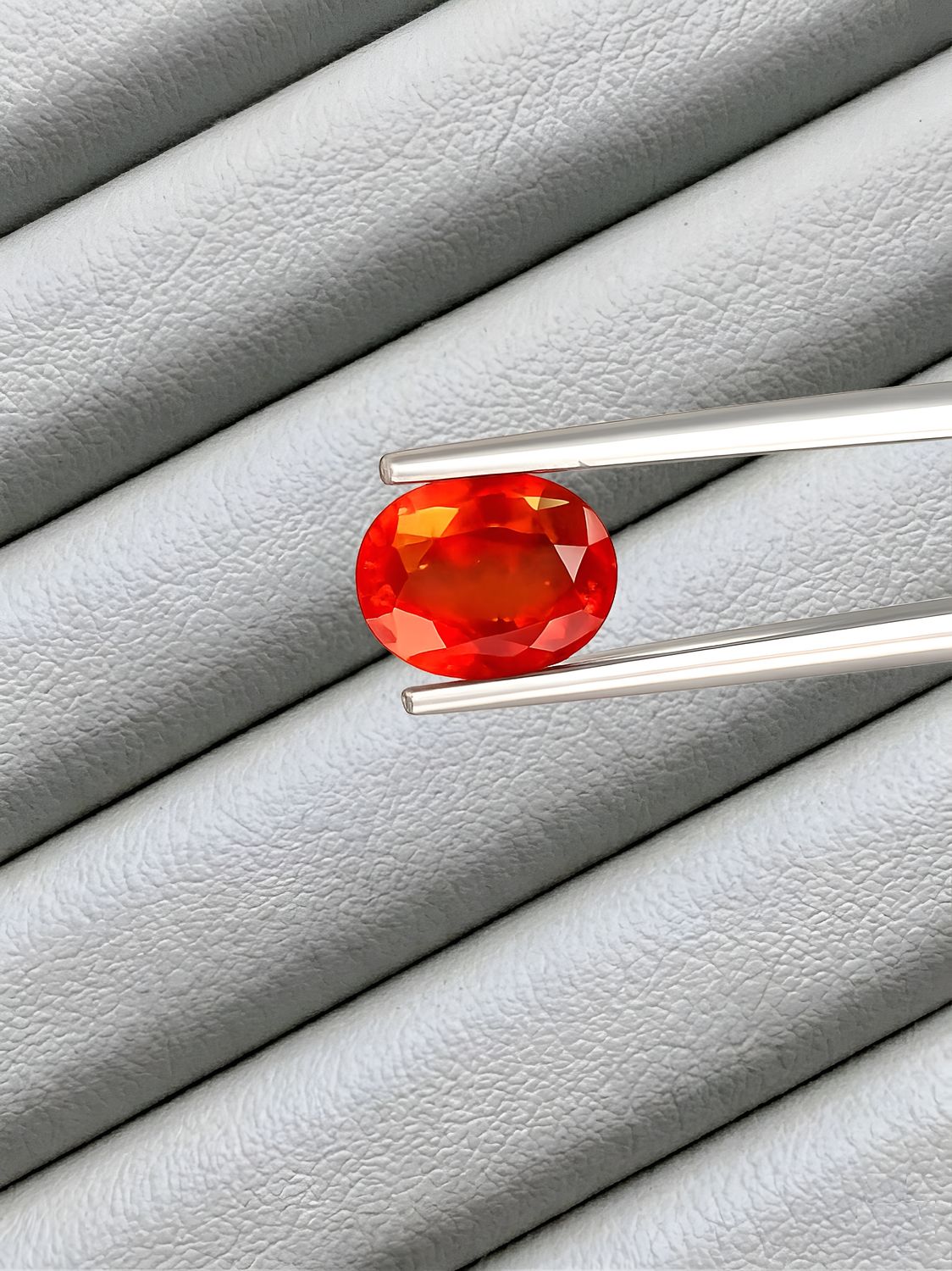 Grenat hessonite naturel- Orange feu volcanique- 2.54 cts - Origine Sri Lanka