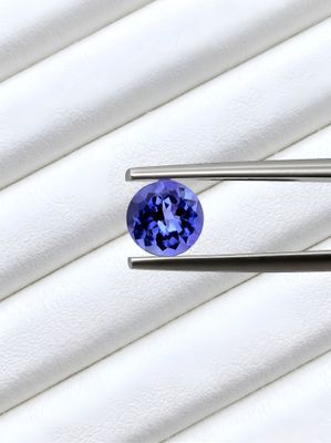 Tanzanite Naturelle - bleu violet-  clarté VVS - 1,02cts - Origine Tanzanie certifié