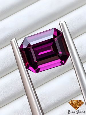Spinelle naturel - 1.55 Cts - couleur violet reflet rouge de tanzanie - certifié Ilumina Diamant