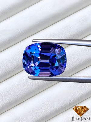 Tanzanite Naturelle - vivid violet bleu-  clarté VVS - 5.52cts - Origine Tanzanie certifié