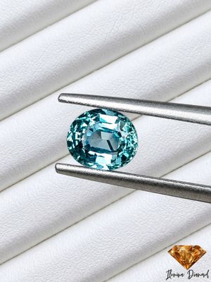 Natural Cyan Blue Sapphire - 0.70 ct - VS - Sri Lanka