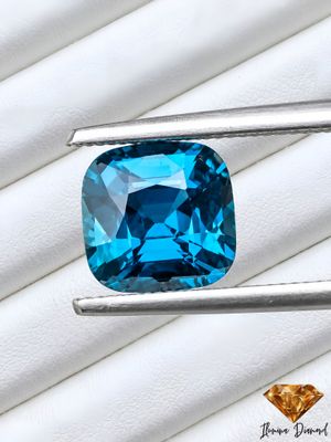Natural cobalt blue spinel - 2.67 carats - VS clarity, GFCO-certified Natural cobalt blue spinel - 2.67 carats - VS clarity, GFCO-certified