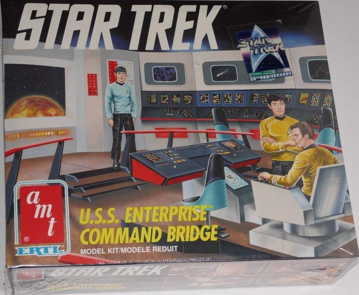 Star Trek U.S.S. Enterprise Command Bridge