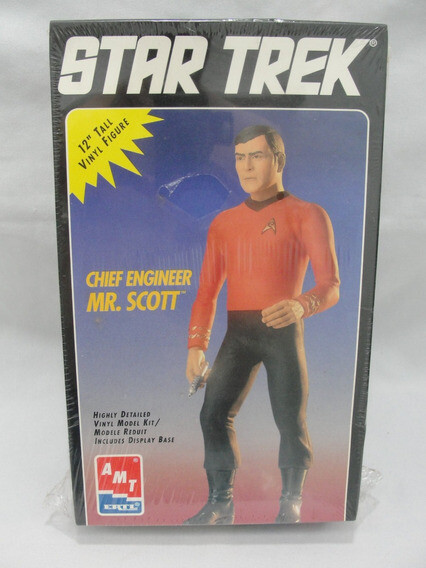Star Trek Chief Engineer Mr. Scott vinyl figure