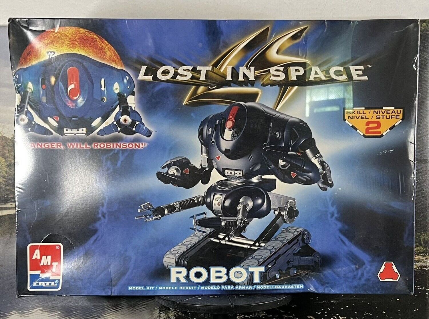 Lost in Space Robot