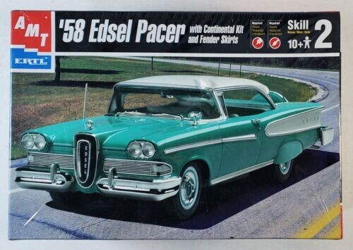 &#39;58 Edsel Pacer with Continental Kit and Fender Skirts