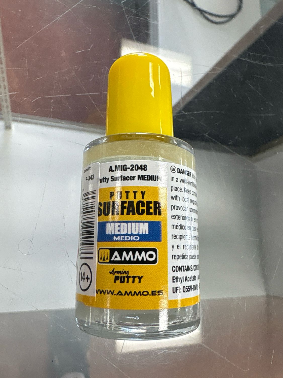 Ammo Medium Putty Surfacer A.MiG-2048
