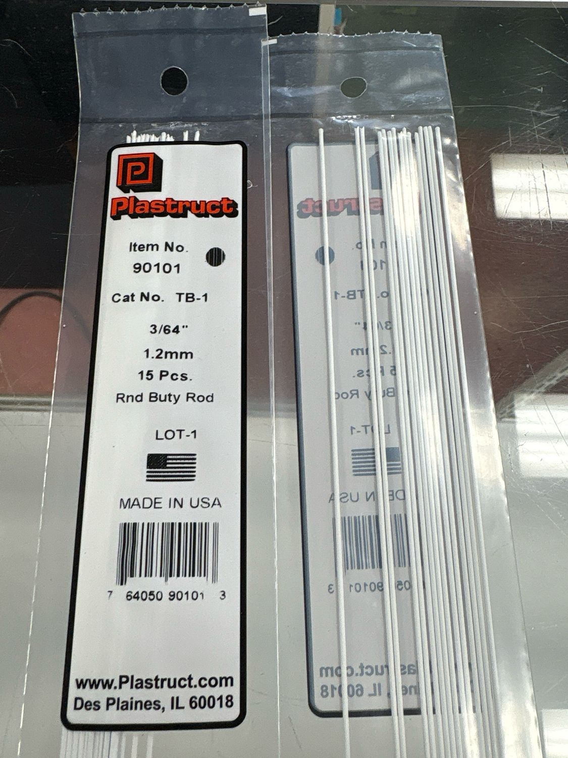 Plastruct 3/64” Rnd Buty Rod TB-1 Plastruct 3/64” Rnd Buty Rod TB-1