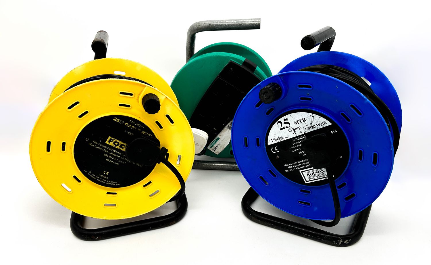 Extension Lead Cable Reel 25m 240V 13A, 2-4 Sockets, Heavy Duty Power Cord Extension Lead Cable Reel 25m 240V 13A, 2-4 Sockets, Heavy Duty Power Cord