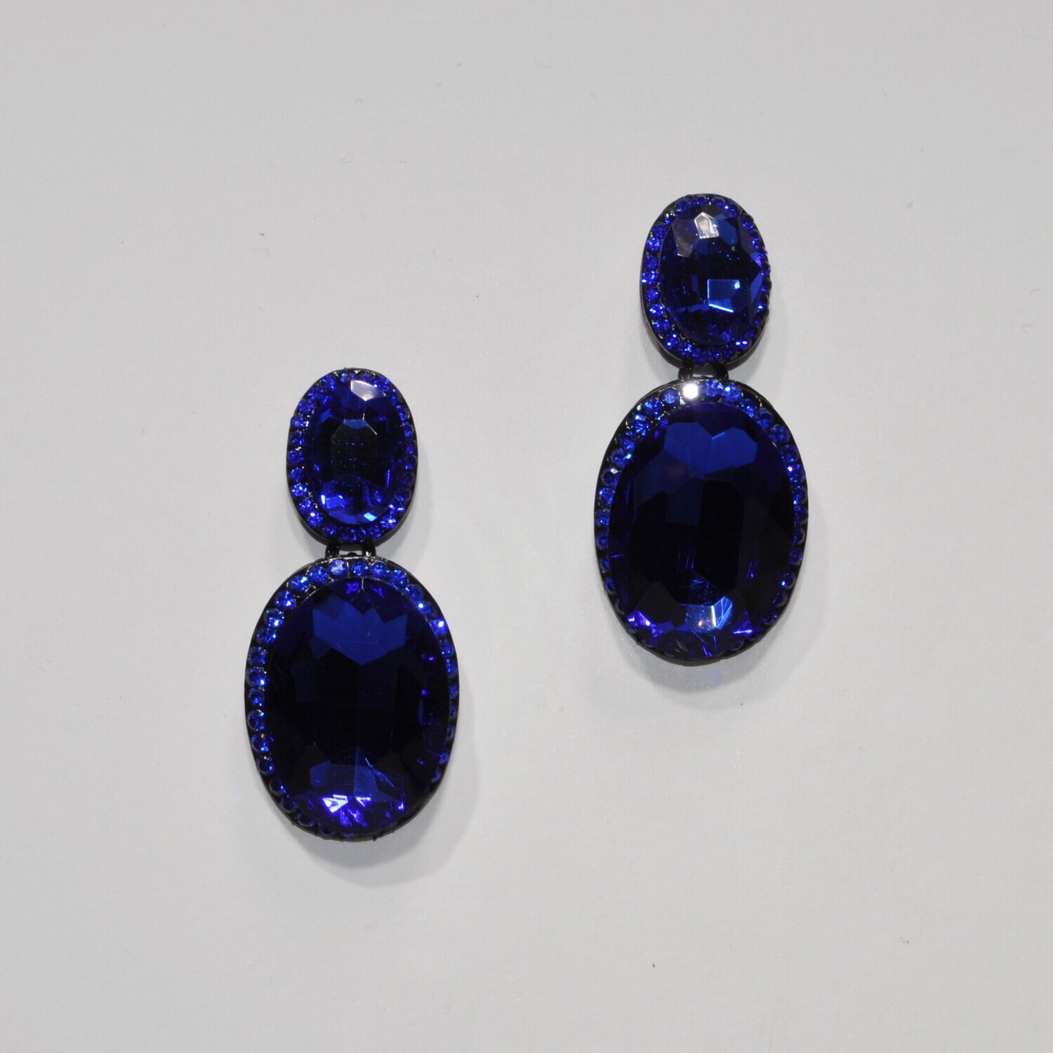 YJ1997E12H SAP/H 2 LRG LNKD OVAL STNS EAR