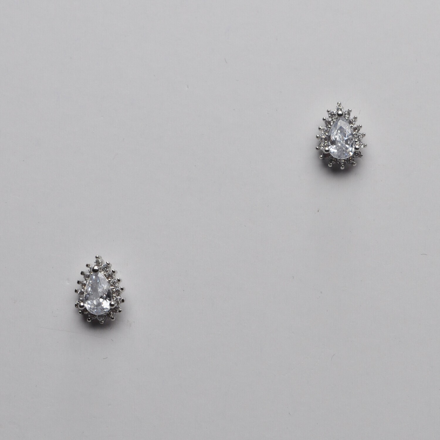 CR10779E1S CZ/S SM FRMD TRDRP STUD EAR