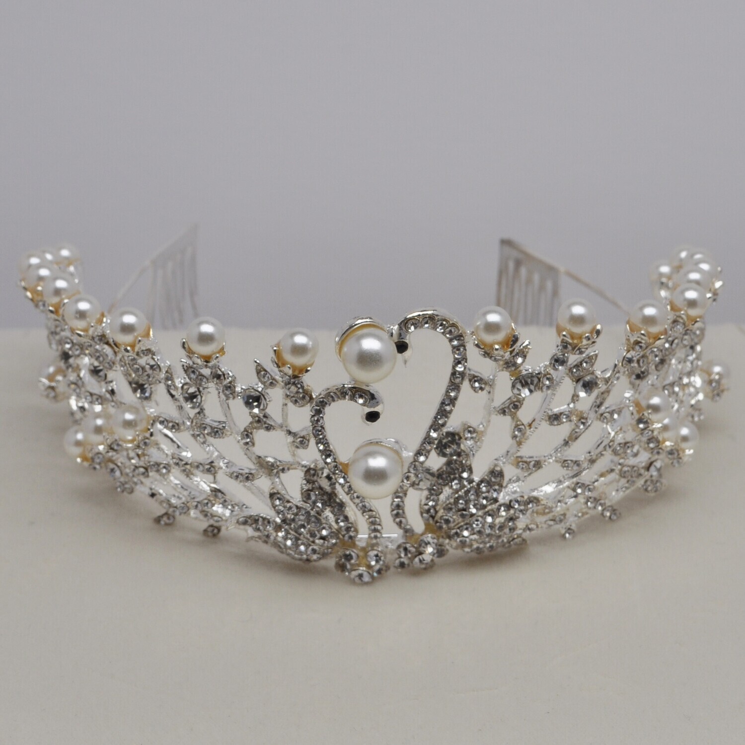 AF0498T39S1 PRL/CLR TWO SWAN SHP TIARA