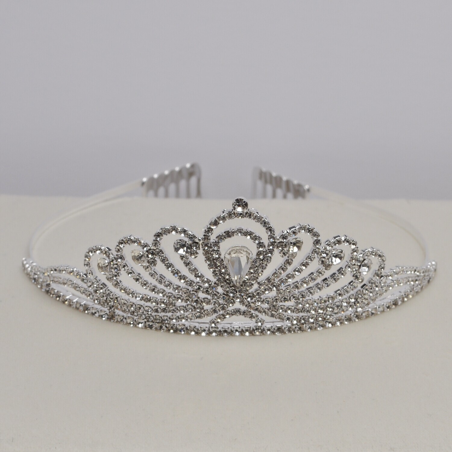 EN1577T1S CLR/S TEARDROP TIARA
