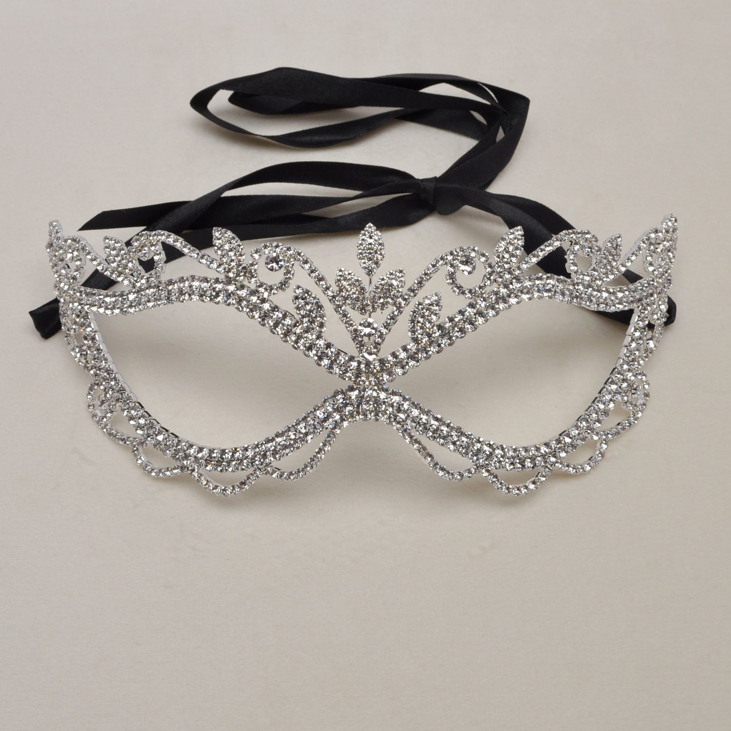 EN1333M1S CLR/S FANCY LEAVS RHINSTN MASK