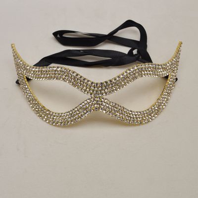 EN1332M1G CLR/G 4 ROW RHINSTN MASK