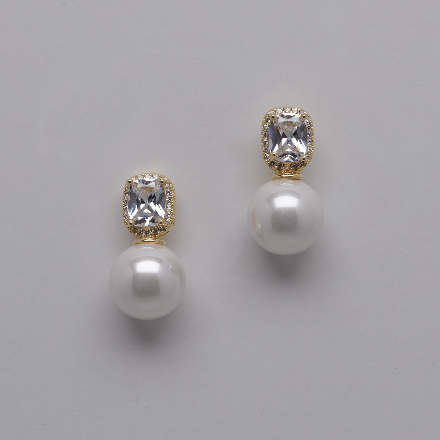 JL0272E40G1  CREAM PEARL /G  RECTANGLE CZ TOP  ROUND 12MM PEARL ER