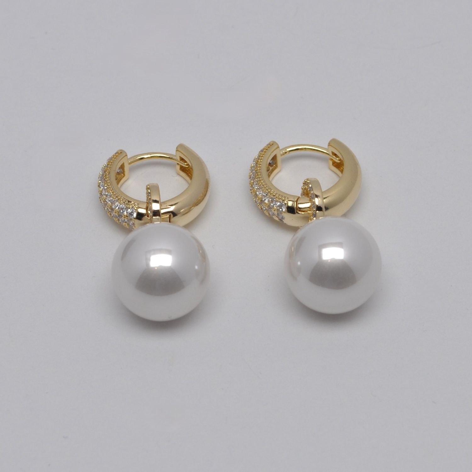 JL0297E40G1  CREAM PEARL /G  RS HOOP TOP DANGLE ROUND PEARL ER