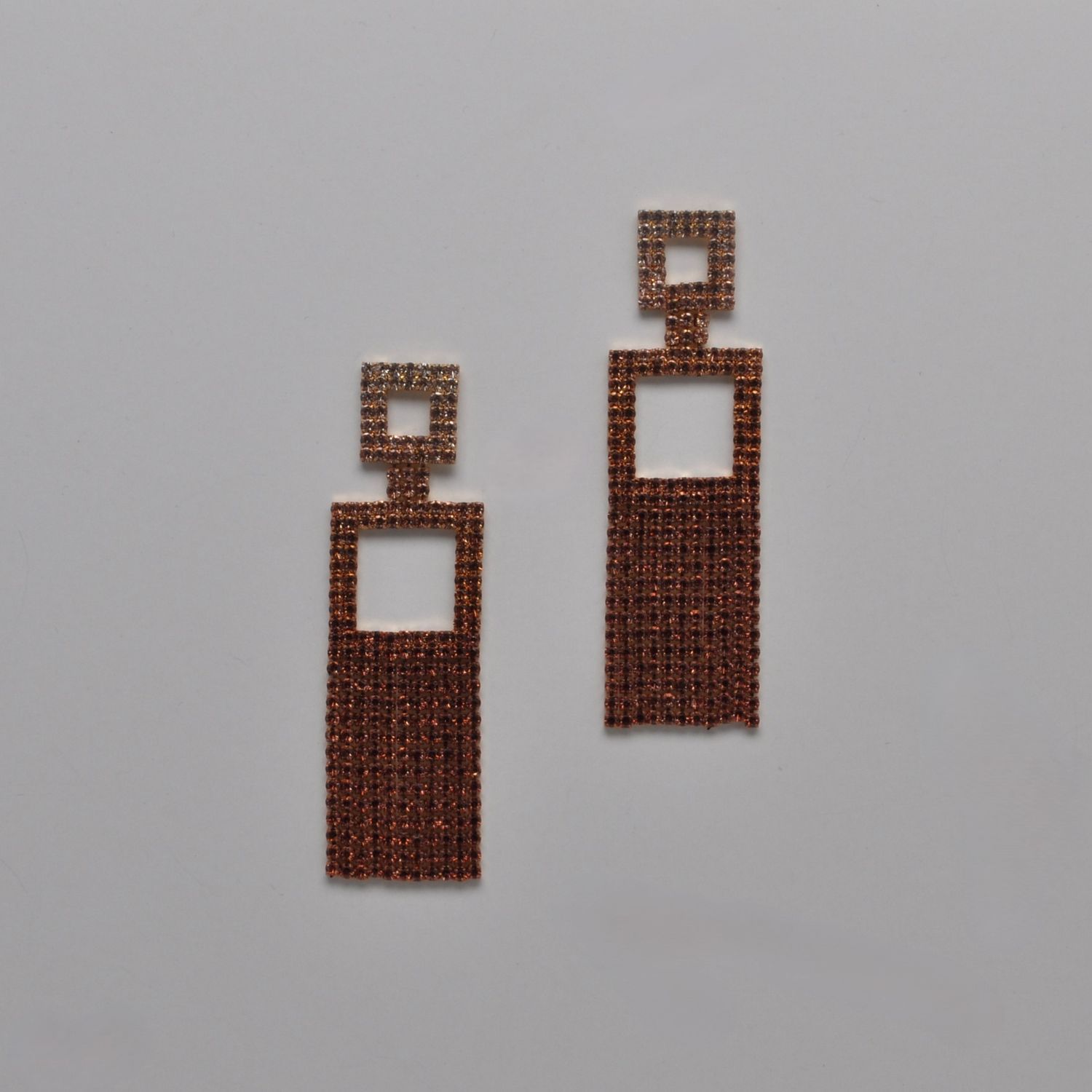 CC0010E61G LTPCH/G 2 SQURS OMBRE TASSL ER