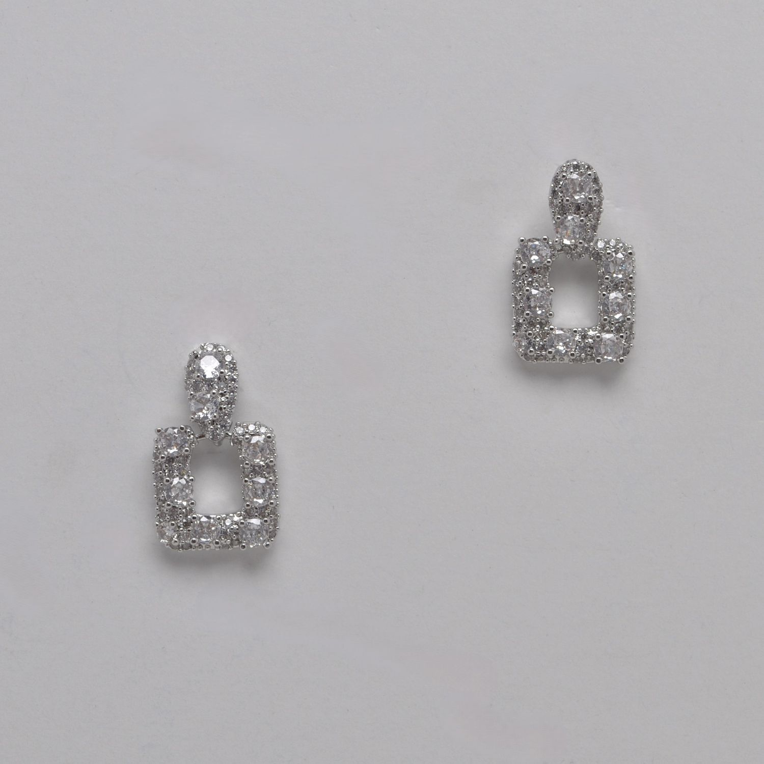 YJ2594E1S CZ/S DRUZY-LK SQUR DNG EAR