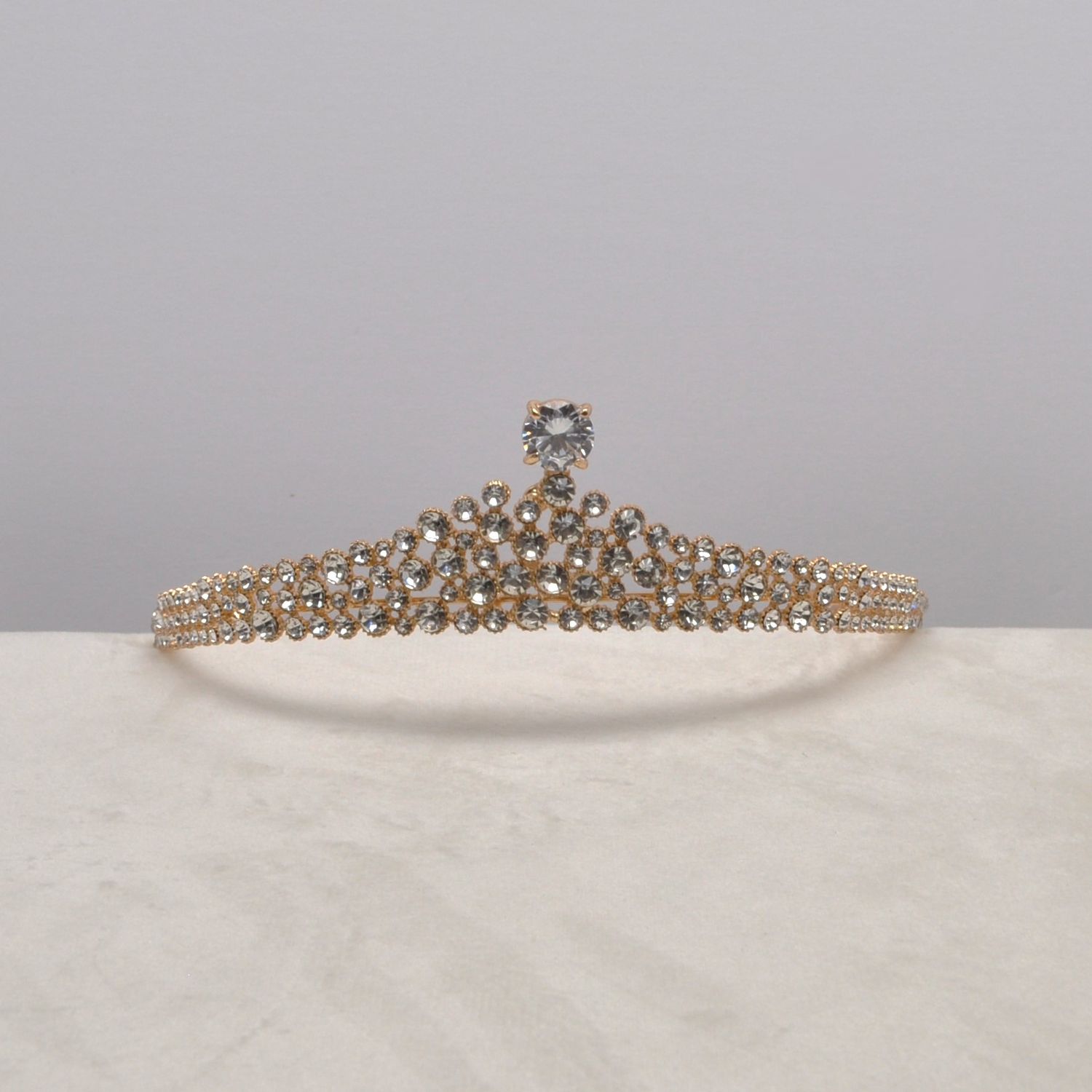 CN015951T1RG CZ/RG RND STNS TIARA