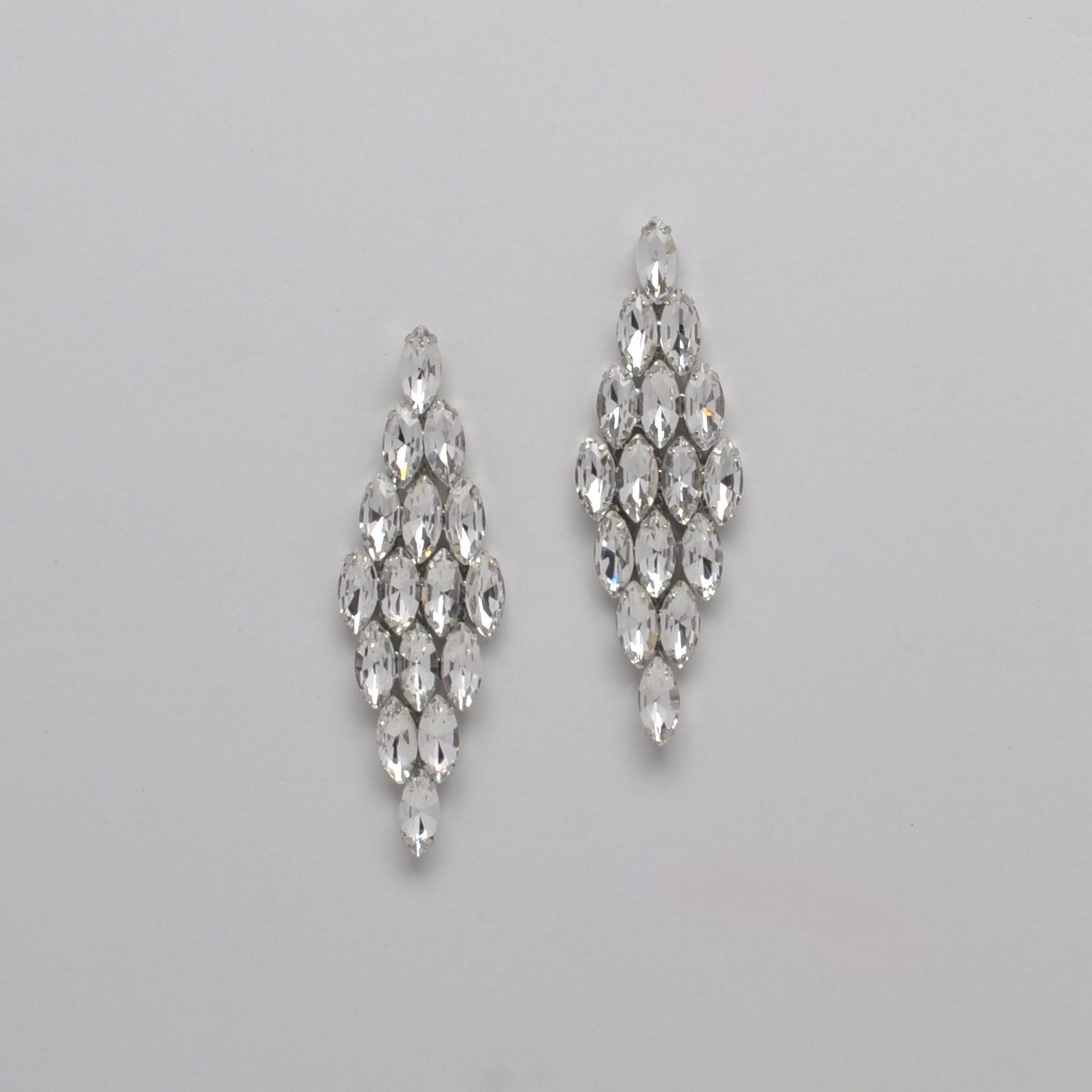 CN02109E1S  SIL/S  LARGE 3.5&quot; MARQ DIAMOND SHAPE  DNGL ER
