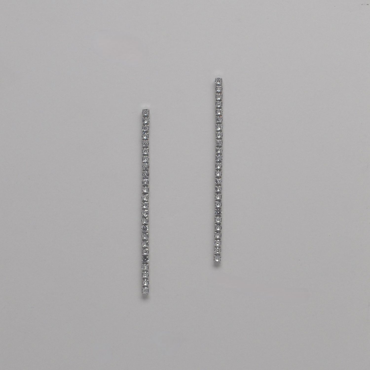 LB1435E1S CZ/S 4&quot; LONG 4MM RND STNS EAR