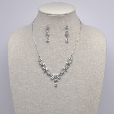 CN00489S1S CZ/S MRQ &amp; TRDP FLWR DNG SET